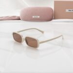 Miu miu rectangular ivory - Imagen 3