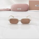 Miu miu rectangular ivory - Imagen 4